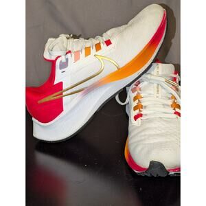 Nike Shoes Women's 7 Pink Air Zoom Pegasus 38 Wht Mtlc Gold Siren Red Gradient 9